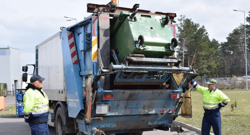W gminie Zbójna sprawdzą zawartość koszy na śmieci
