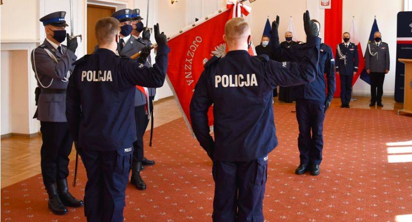 Nowi funkcjonariusze w podlaskiej policji [FOTO]