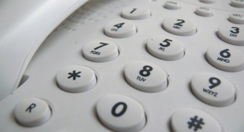 Z nudów blokował numer alarmowy