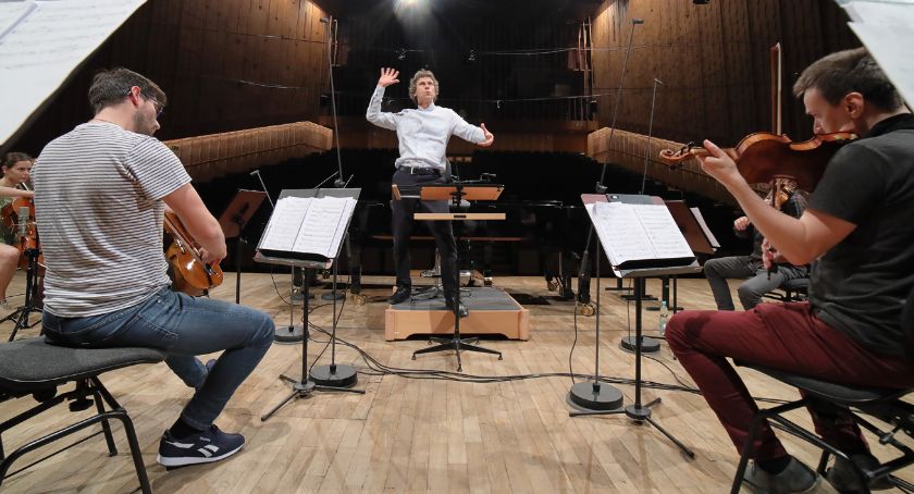 Łomżyńscy Filharmonicy w słynnym Studiu Koncertowym S1 Polskiego Radia w Warszawie [FOTO]