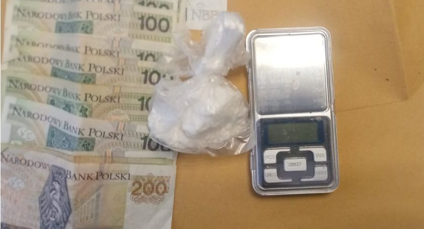 Policjanci znaleźli w kuchni amfetaminę