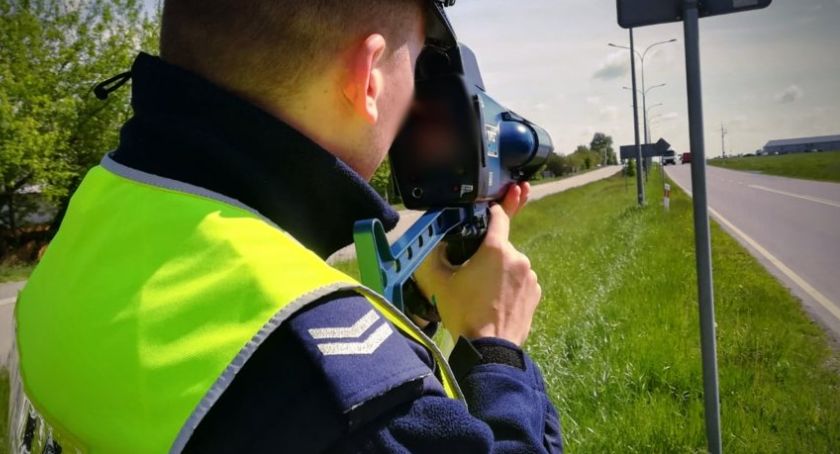 Policjanci skontrolowali 101 pojazdów
