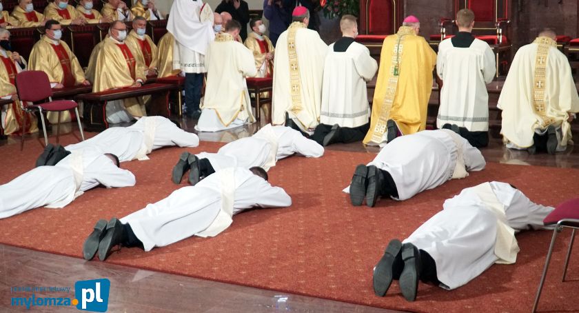 Święcenia kapłańskie w diecezji łomżyńskiej. Mamy sześciu nowych księży [FOTO]