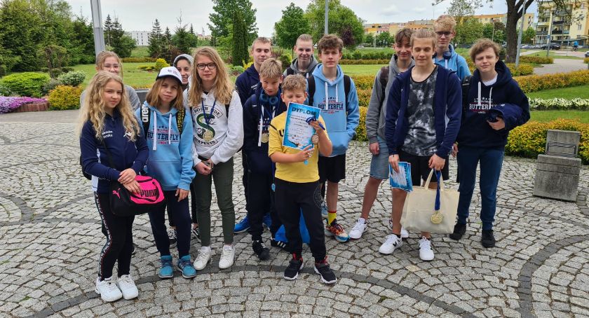 Młodzi pływacy UKS Butterfly z medalami [FOTO]