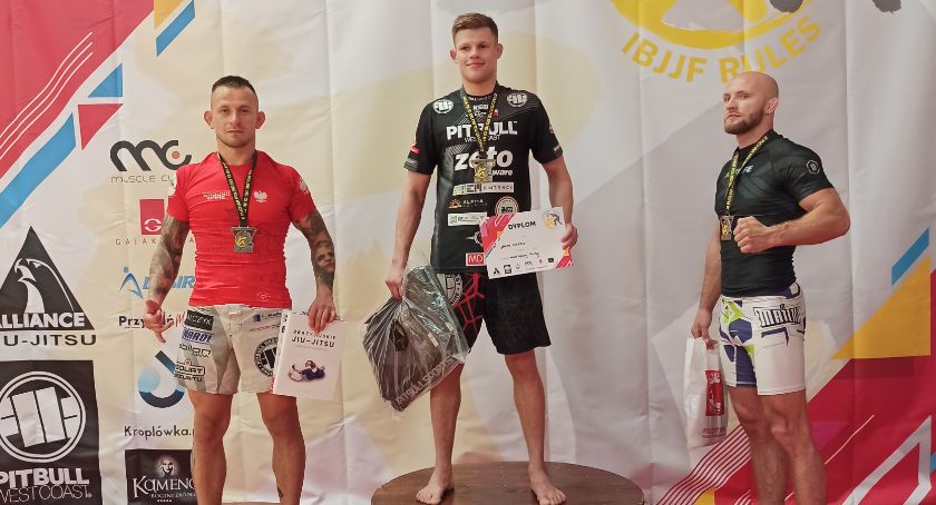 Zawodnicy Fight Club Łomża wywalczyli medale [FOTO]