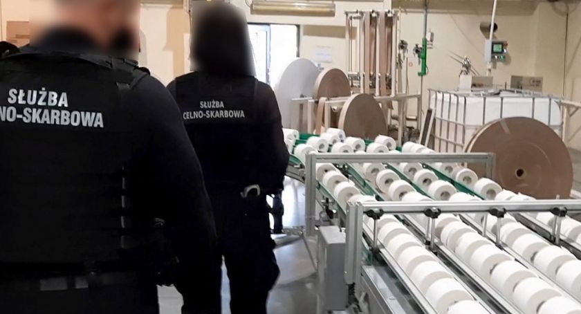Służby rozbiły grupę wyłudzającą dofinansowanie na realizację innowacyjnych projektów [VIDEO i FOTO]