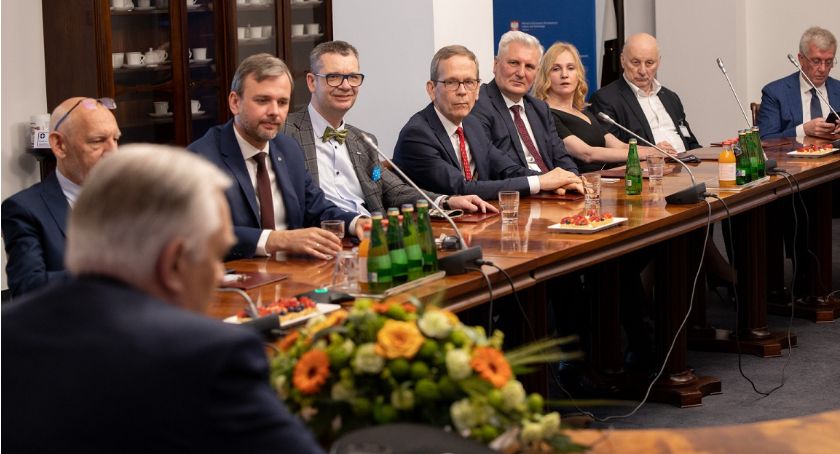 Rektor PWSIiP w gronie doradców wicepremiera