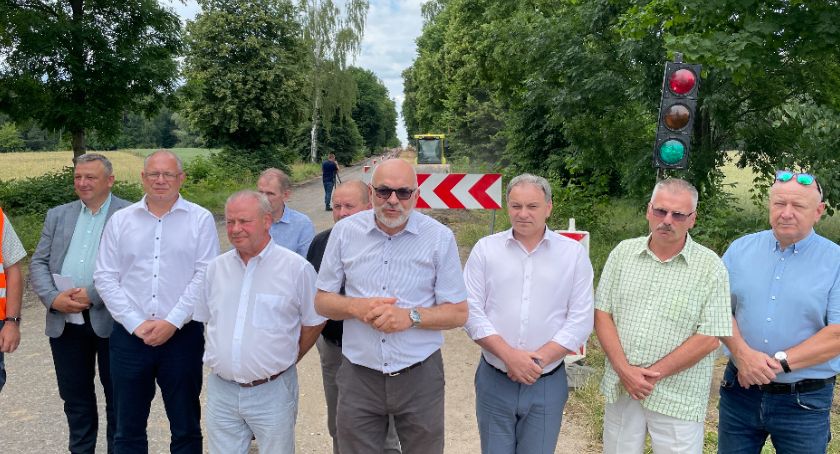 Drogowcy weszli na drogę Wizna – Jedwabne [VIDEO i FOTO]