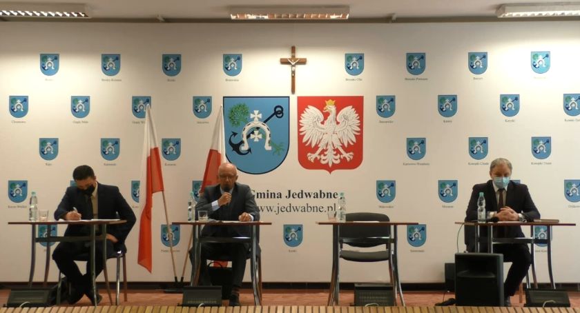 Wybory bez głosowania w Jedwabnem