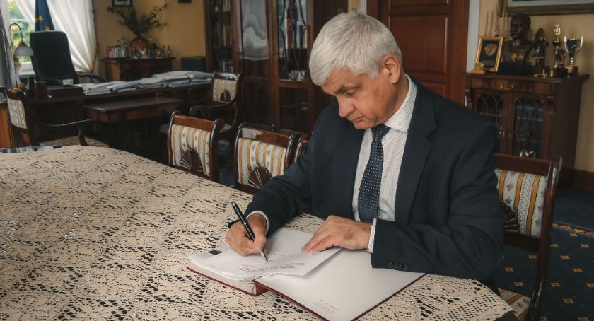 Ruszył nabór wniosków o dofinansowanie zadań w ramach Rządowego Funduszu Rozwoju Dróg na 2022 r.