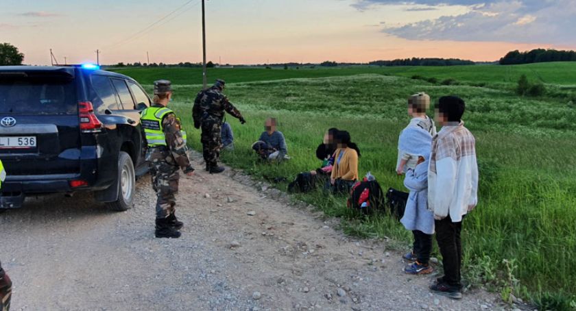 Fala osób nielegalnie przekraczających granicę białorusko-polską