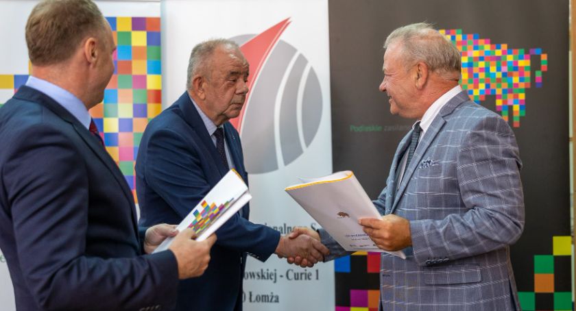 Ponad 1,5 mln zł dla Technikum Informatycznego w Łomży