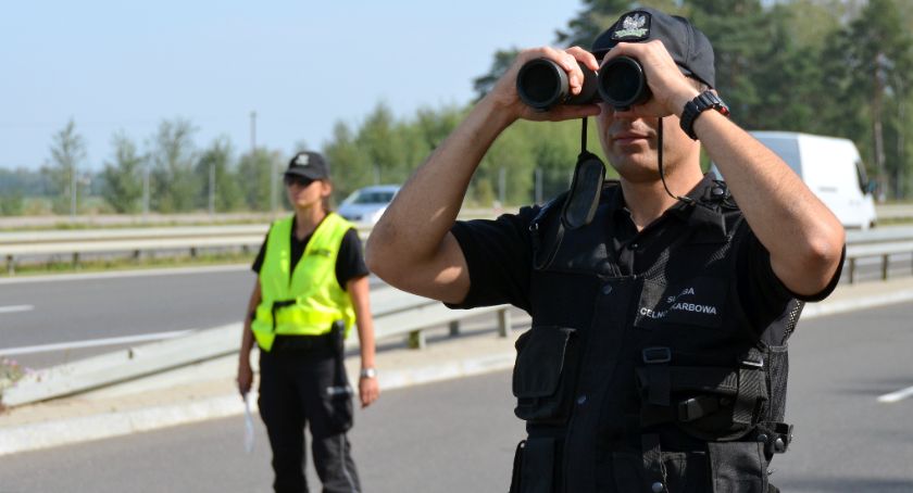 Podlaska Służba Celno-Skarbowa przyjmie 23 nowych funkcjonariuszy