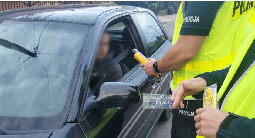 Piłeś? Nie jedź! Policjanci od rana kontrolują trzeźwość [FOTO]