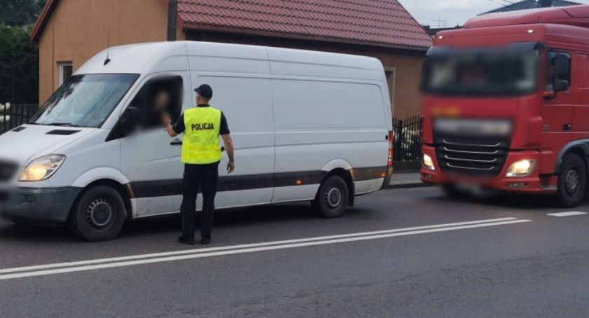 To nie był trzeźwy poranek. Trzech kierowców wsiadło za kierownicę będąc pod wpływem alkoholu