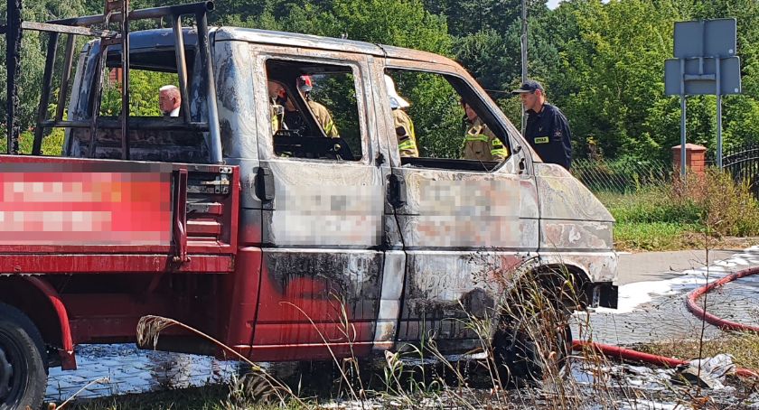 W Janowie spłonął volkswagen [FOTO]