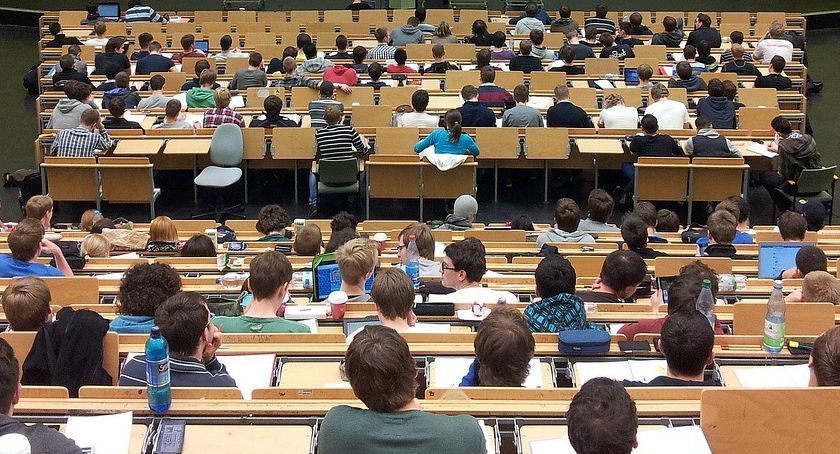 Renta rodzinna dla ucznia i studenta za okres wakacji