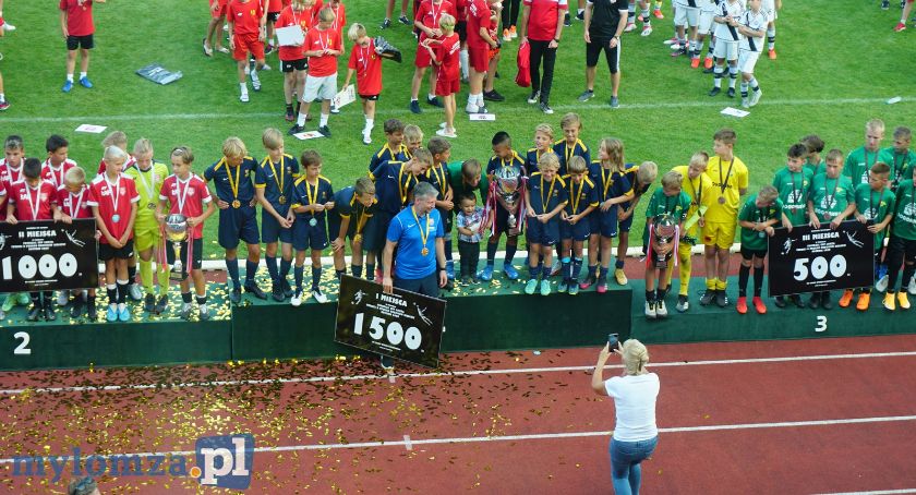 Football Cup Łomża 2021. Młodzi piłkarze rywalizowali na łomżyńskim stadionie [VIDEO i FOTO]