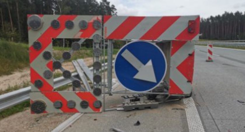 Via Baltica: Nie do końca trzeźwy 31-latek wjechał w przyczepę sygnalizacyjną