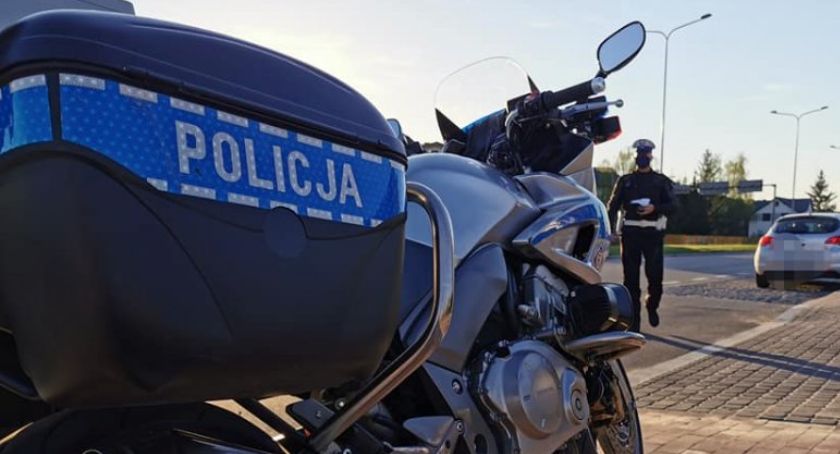Policjanci zwracali uwagę na bezpieczeństwo 