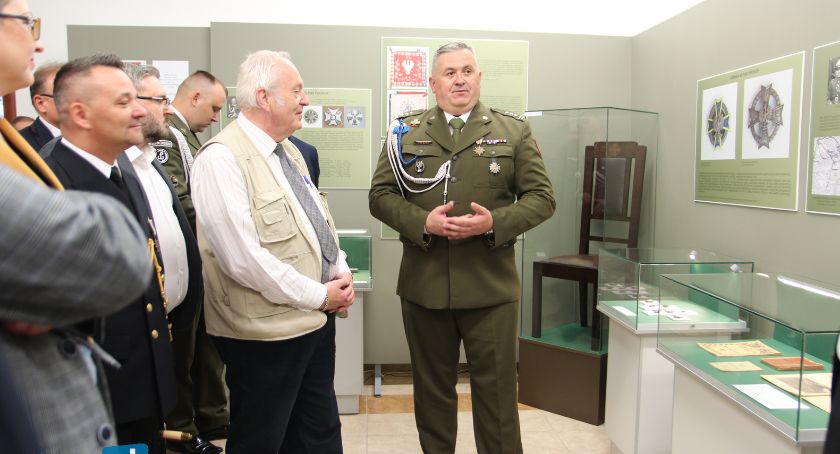 33. Pułk Piechoty w Łomży. Dokumenty, artefakty i pamiątki osobiste na wystawie [FOTO]