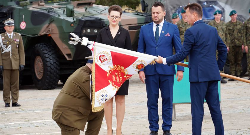 18. Łomżyński Pułk Logistyczny ma swój sztandar [VIDEO i FOTO]