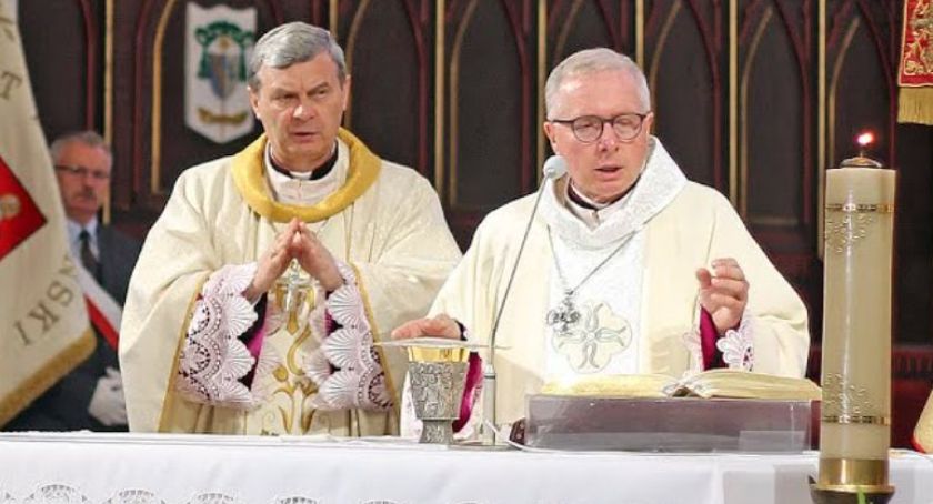 Zbiórki pod kościołami. “Dzień Solidarności z Afgańczykami”