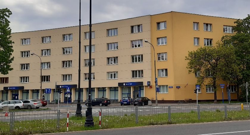 Wady i zalety korzystania z usług biura nieruchomości