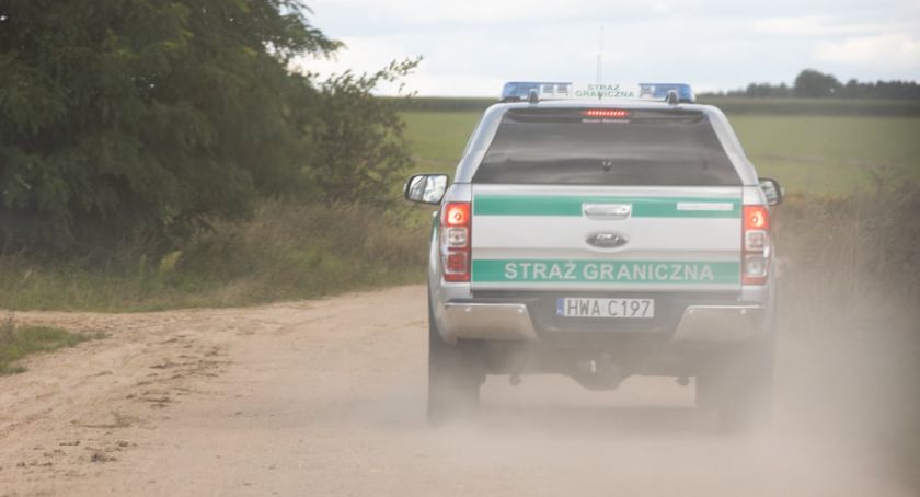 Przyjechali po nielegalnych imigrantów. Wśród pomocników byli Polacy