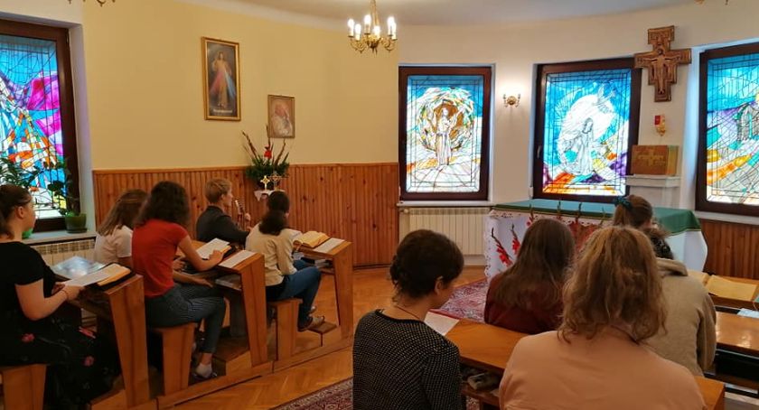 W Łomży organizują dni skupienia dla dziewcząt