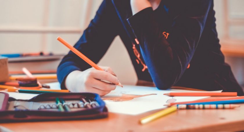 Nabór wniosków o stypendium Starosty Łomżyńskiego na rok szkolny 2021/2022