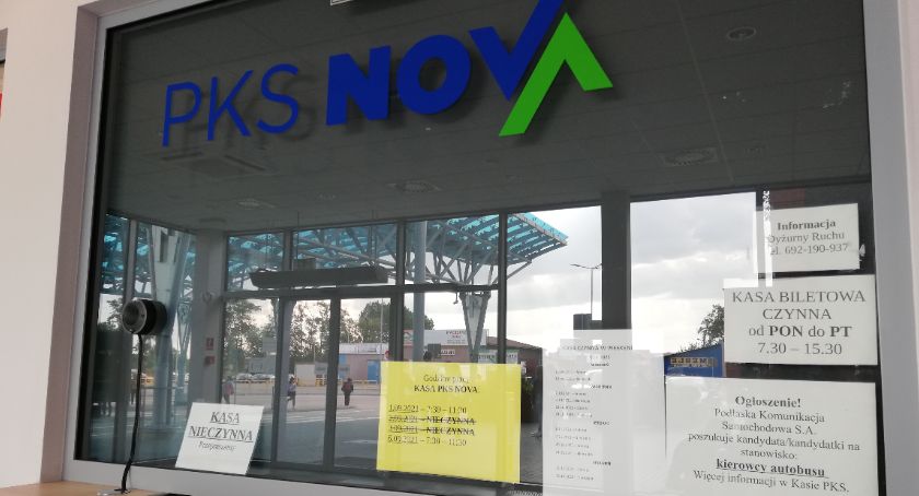 Zamknięta kasa w Łomży i spóźnienia autobusów. Prezes o PKS-ach