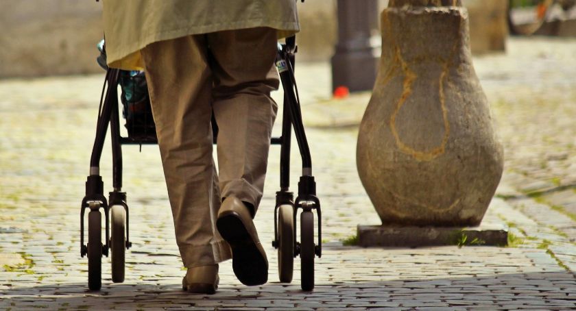 Zostań wolontariuszem i pomagaj seniorom