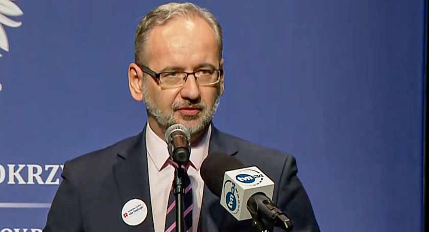 Co z obostrzeniami? Minister Niedzielski zabrał głos