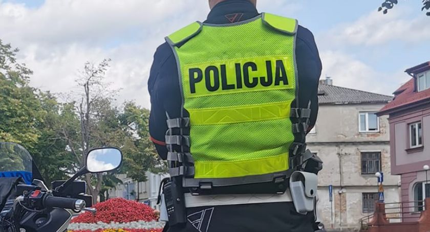 Policjanci prowadzą działania pn. 