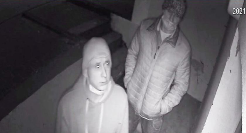 Policjanci szukają sprawców rozboju [FOTO]