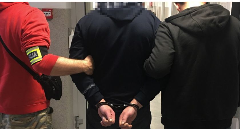 34-latek z Łomży miał prowadzić pod wpływem narkotyków. Przy jego koledze policjanci znaleźli amfetaminę