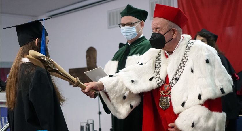 Wyższa Szkoła Agrobiznesu w Łomży zainaugurowała rok akademicki 2021/2022 [VIDEO i FOTO]