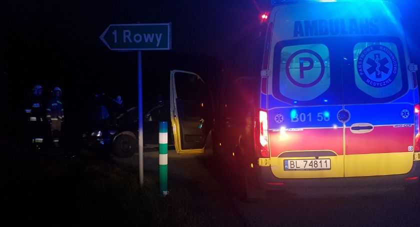 Wypadek pod Łomżą. Kierowca BMW wjechał w skodę [FOTO]