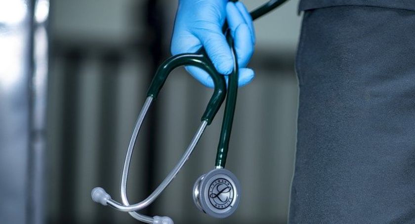 Telefony z NFZ. Pacjenci po hospitalizacji ocenią szpitale