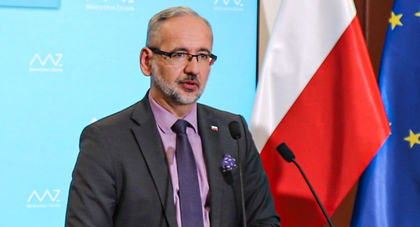 Koniec z pobłażaniem w sprawie maseczek? Minister Niedzielski zapowiada 