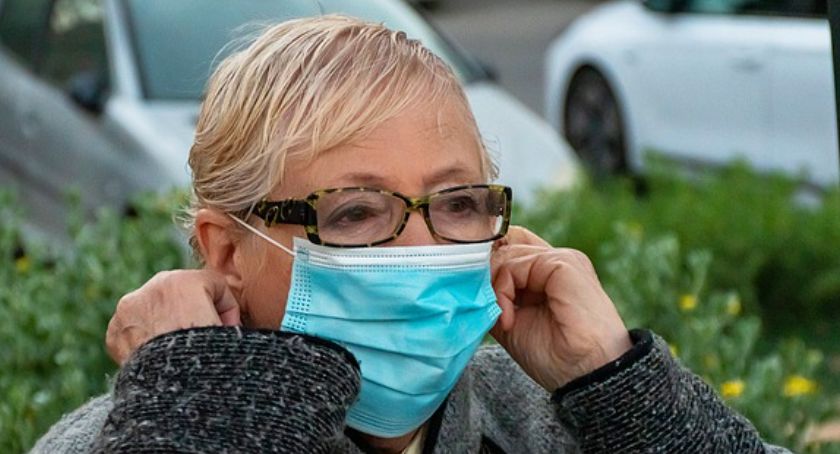 Łomża. 14 dni i ponad 200 mandatów za brak maseczki