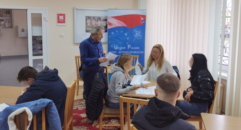 Rekrutacja w WKU i 18. Łomżyńskim Pułku Logistycznym 
