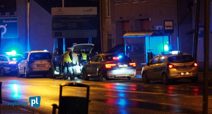  Wpadli w Piątnicy. To prawdopodobnie kurierzy nielegalnych imigrantów [FOTO]