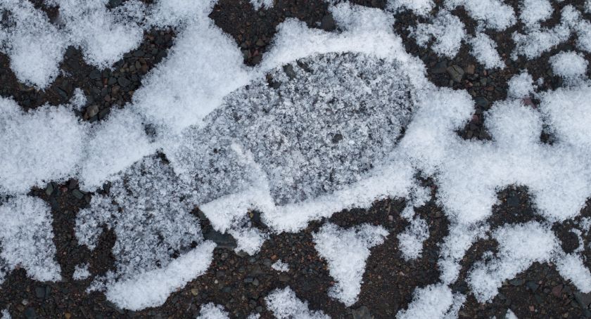 Pogoda na 47. tydzień roku. Przed nami przelotne opady deszczu i śniegu