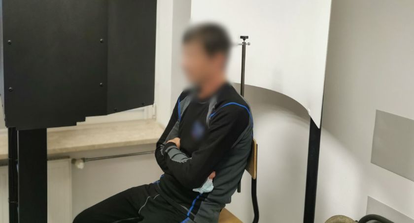 Policjanci z Łomży złapali w Warszawie złodzieja kosmetyków