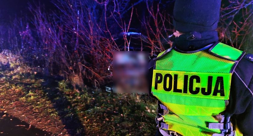 19-latek zginął w wypadku. Jego BMW dachowało i uderzyło w drzewo [FOTO]