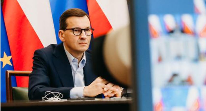 Będą nowe restrykcje na święta. Premier zapowiada