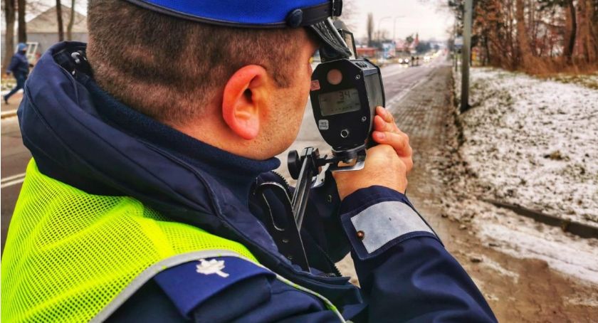 Prędkość pod kontrolą. 2 osoby straciły uprawnienia w Marianowie