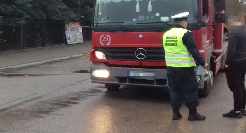 Kierowca ciężarówki stracił w Łomży prawo jazdy. Był zaskoczony